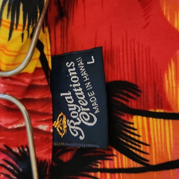 Hawaiian Shirt Lot of Three - Picture 7 of 7